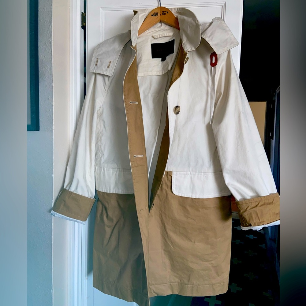 Coach women’s light weight trench coat